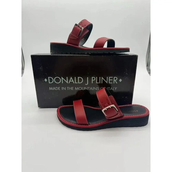 Couture Donald J Pliner Shoes - Donald J Pliner
GOFORIT-35
Color: Red Vachetta
Size: 6.5 M
Italian leather